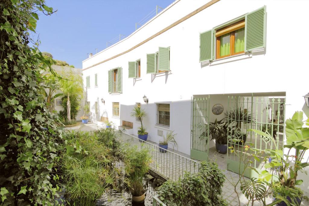 Apartamentos Gravina Tarifa Exterior photo